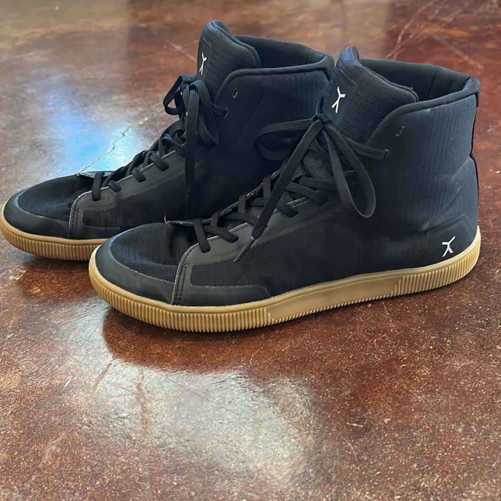 Flux Adapt high top barefoot trainers shoes size 9 men’s women’s 10 black